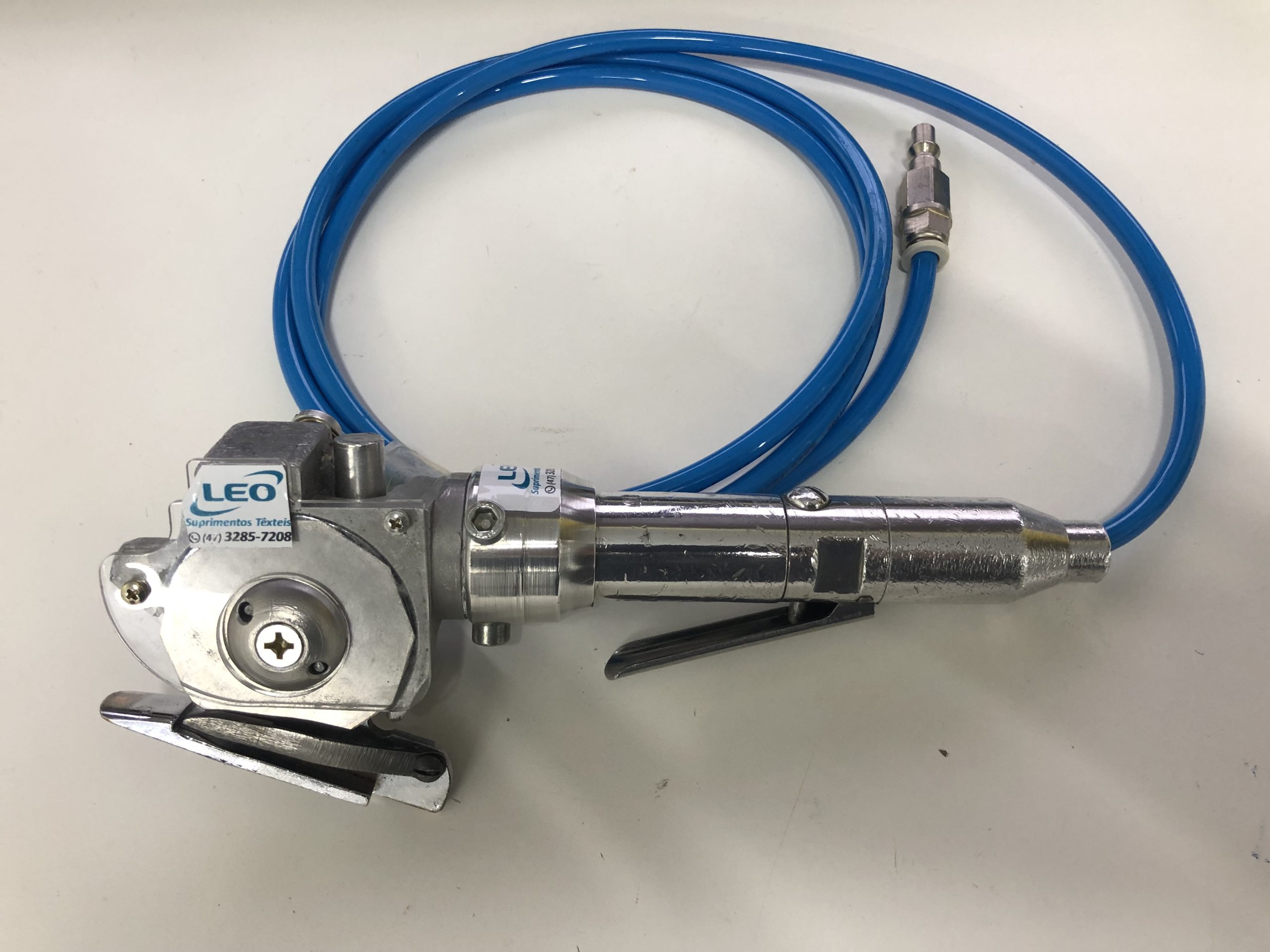Tesoura Pneumatica 2.5" Usada para Cortar Tecido